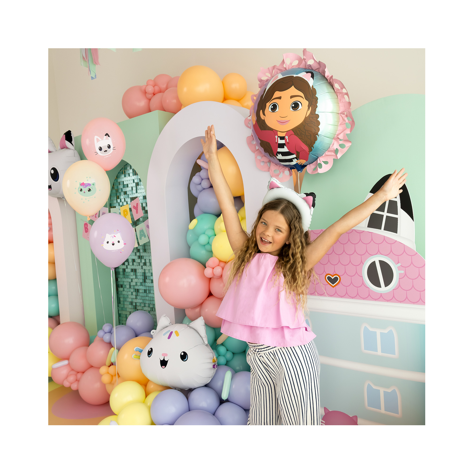 Balónek fóliový s volánky Gábinin kouzelný domek Gábi Albi - Obrázek 3