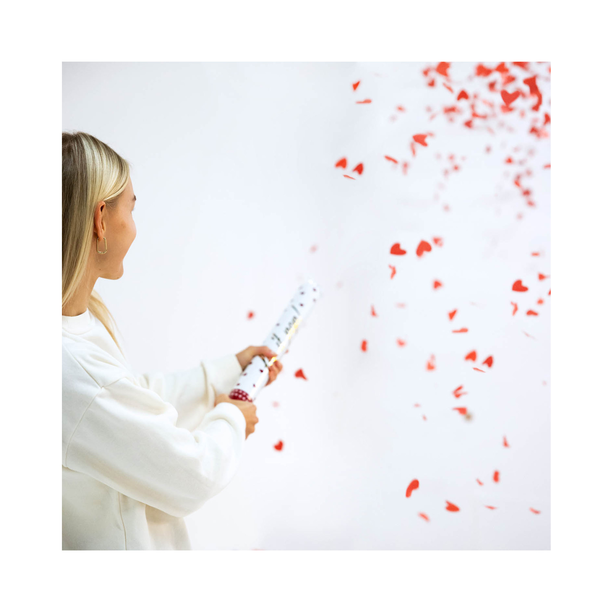 Konfety vystřelovací červená srdce 40 cm Albi - Obrázek 3